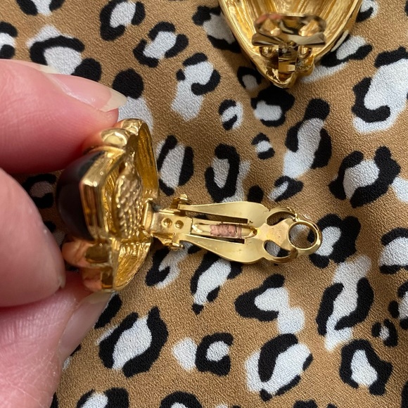 Vintage St. John Clip Earrings - Picture 5 of 6